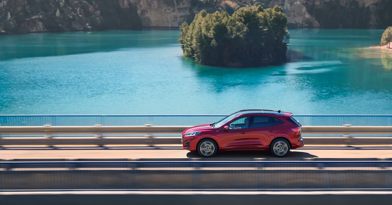 2019_FORD_KUGA_DYNAMIC_PROFILE.jpg