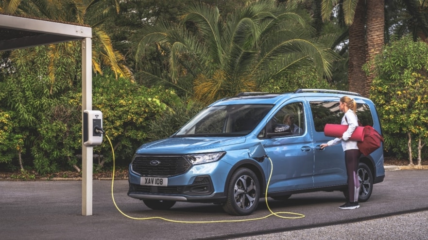 2024-03-19_Tourneo_Connect_PHEV.jpg