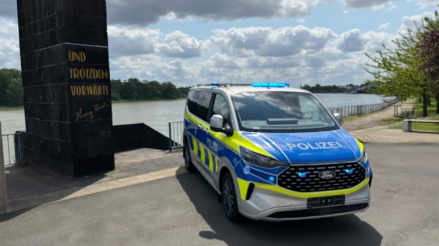2025-12-16_Tourneo_Custom_Polizei_NRW.jpg