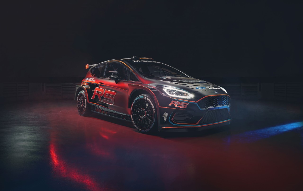 Neuer Ford Rallye-Fiesta R5(5).jpg