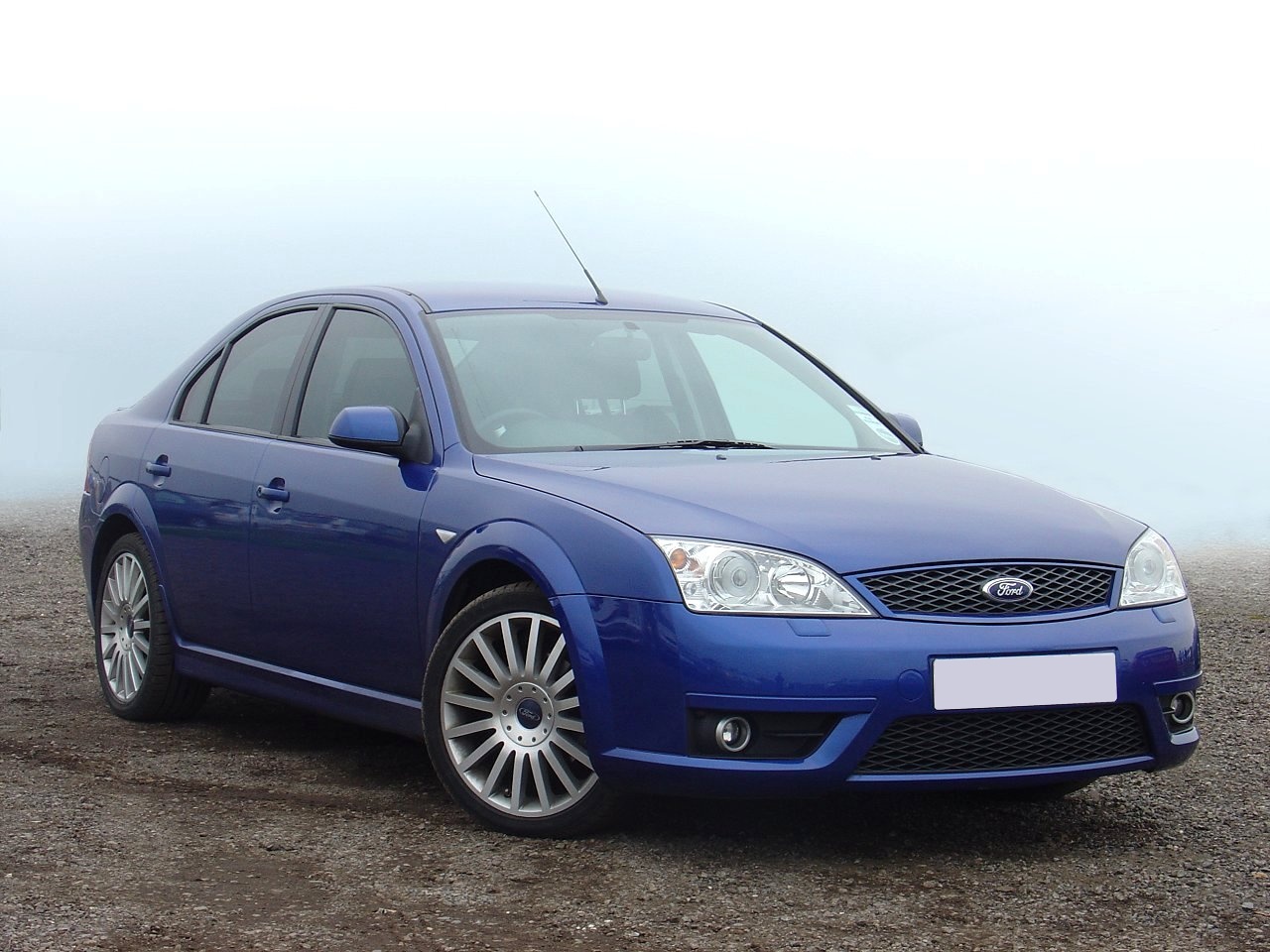 Ford_Mondeo_ST220_Blue.jpg