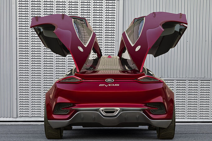 Ford-Evos-Concept-IAA-2011-fotoshowImage-7147409c-529054.jpg