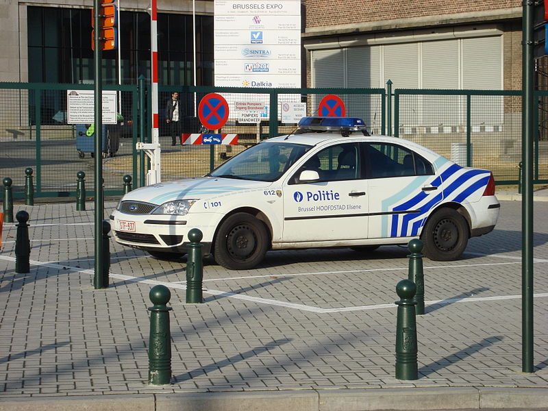 800px-Ford_Mondeo_Brussels_Police.jpg